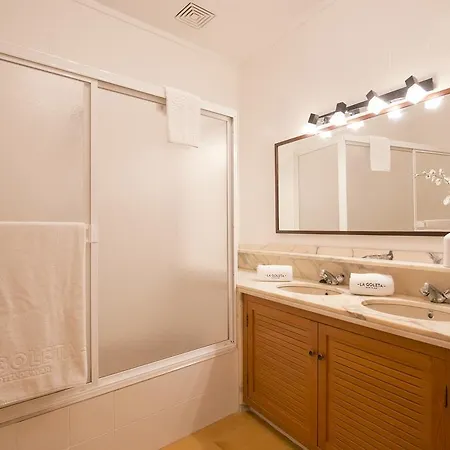 Willa 4 Cantons - La Goleta Villas *